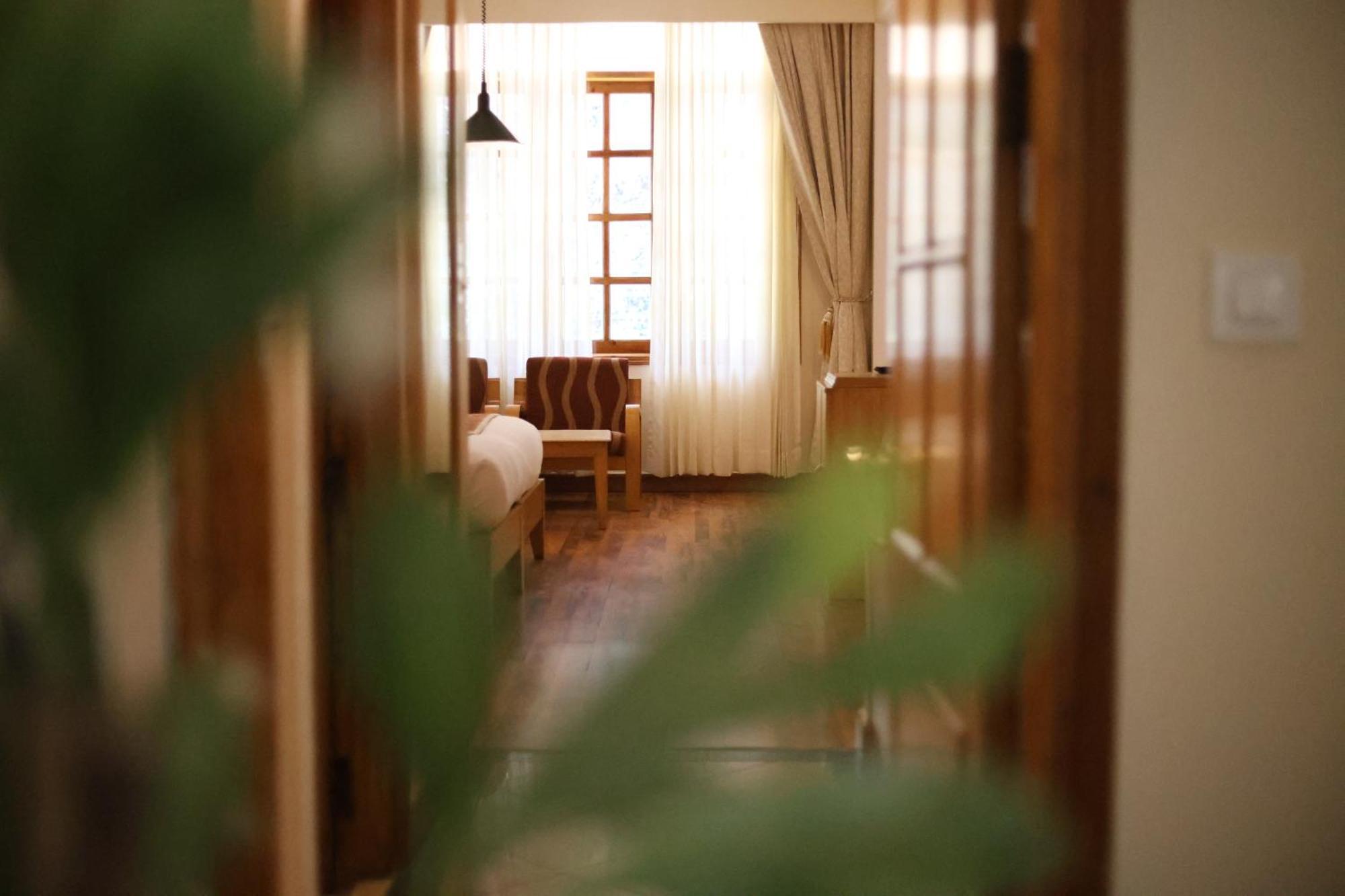 Hotel Willow Banks - Boutique 4 Star Hotel On The Mall Road Shimla Exterior foto